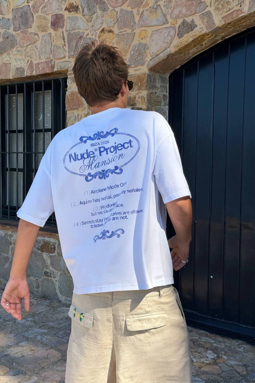 Camiseta Nude Project